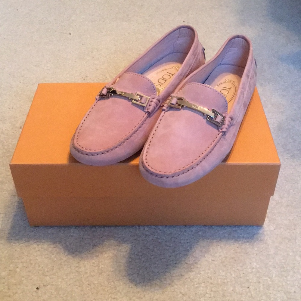 Authentic Tod's Driving Moc (dusty rose color)